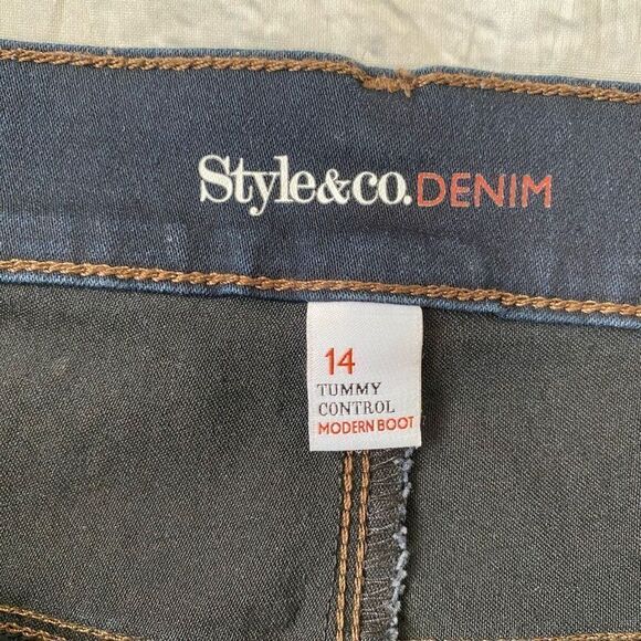 Style & Co women 14 cotton blend tummy control modern boot cut blue jeans - Picture 4 of 9